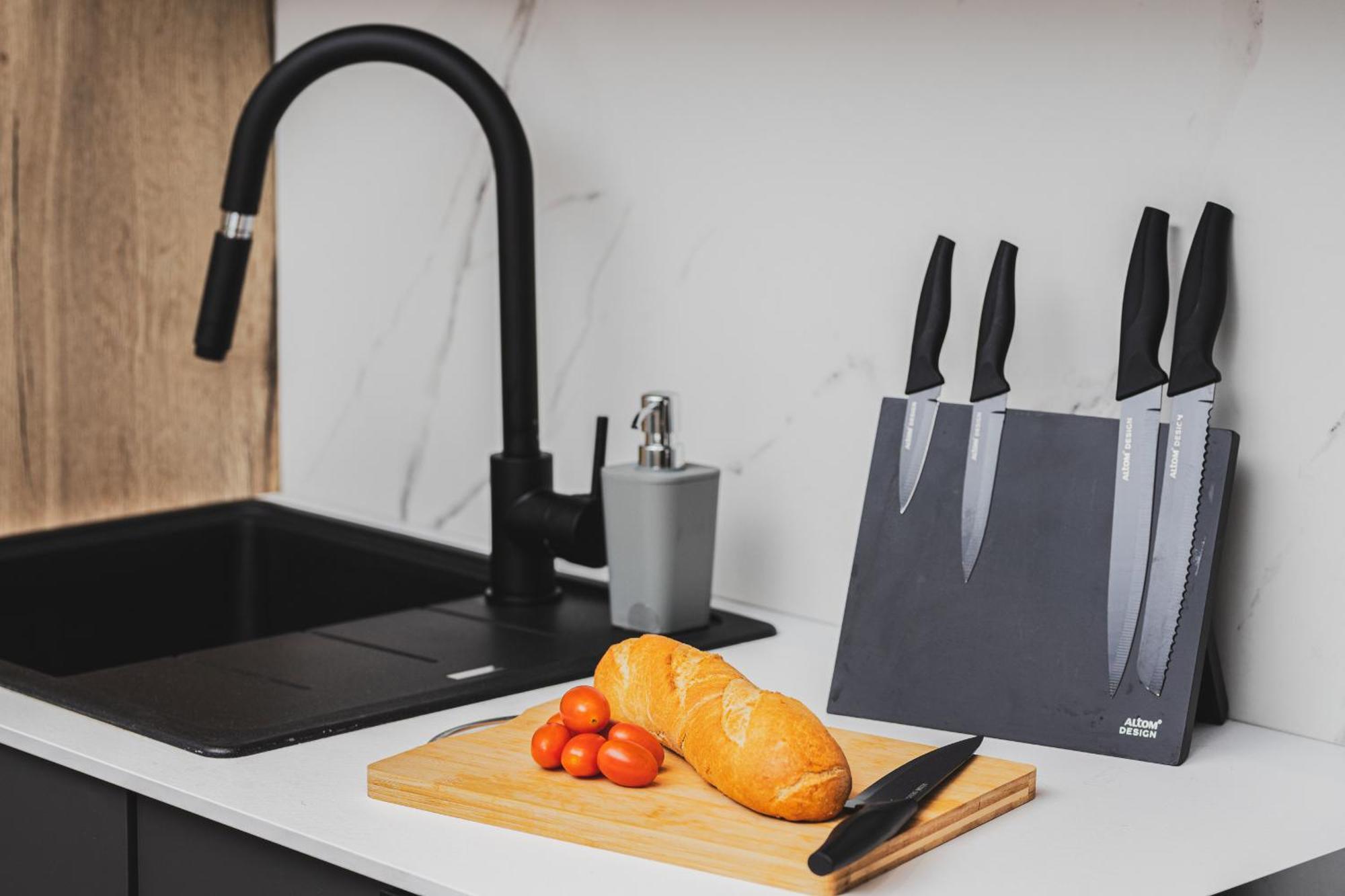 Appartamento With Two Bedrooms, Balcony, Parking And Access To Sauna In By Renters *
